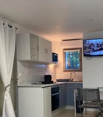 Pied Dans L Eau La Londe-les-Maures